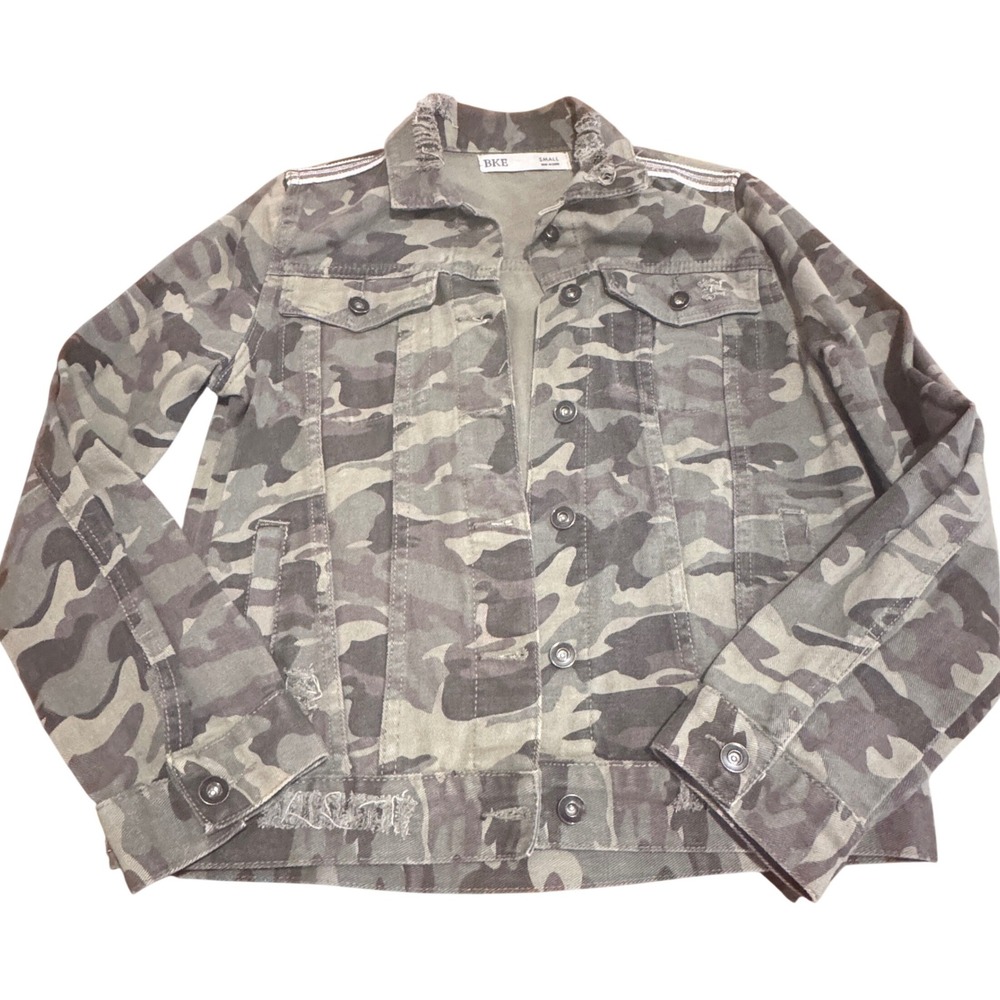 Camo Distressed Denim Jacket Small Green Camouflage‎